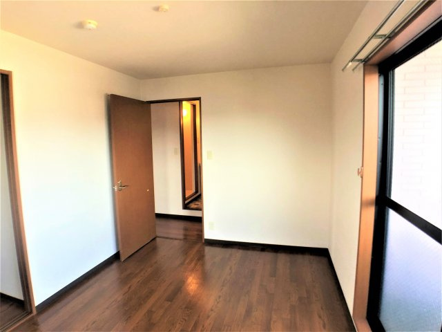 パルレの寝室|別部屋同間取りのお写真となります。参考にご覧くださいませ。
