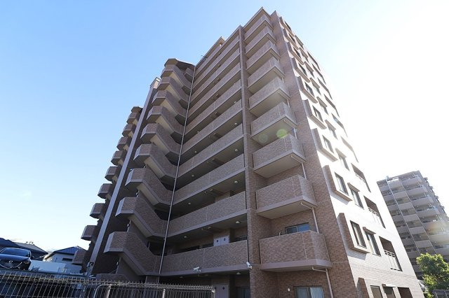 イトーピア香櫨園酒蔵通りの外観|阪神「香櫨園」駅徒歩9分×南東角部屋4LDK！2025年12月室内リフォーム済で室内も大変美麗です！即日ご案内可能です♪皆様からのご連絡を心よりお待ちしております。