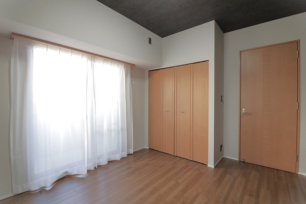 イトーピア香櫨園酒蔵通りの洋室|-洋室7.0帖-
全居室洋室で家具や敷物のカスタマイズを楽しめます。