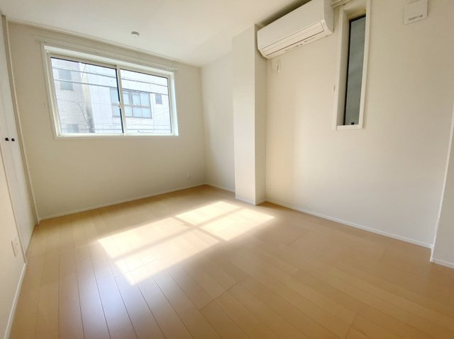 Ｌａｔｔｅ　ｕｅｎｏ　ｉｎａｒｉｔｙｏの洋室