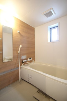 【浴室】 | メゾンドソレイユ | 追い焚き付きの一坪バス