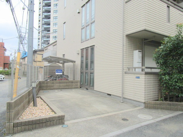 サンクレストの駐車場|★敷地内駐車場★