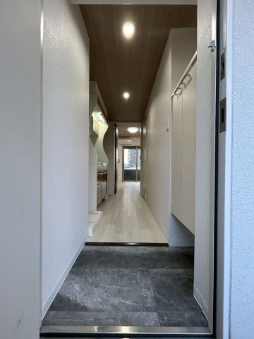 SERENiTE北浜の玄関