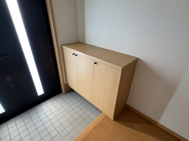 前橋市北代田町　中古住宅の玄関|■シューズボックス