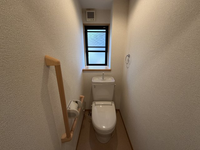 前橋市北代田町　中古住宅のトイレ|■1階トイレ