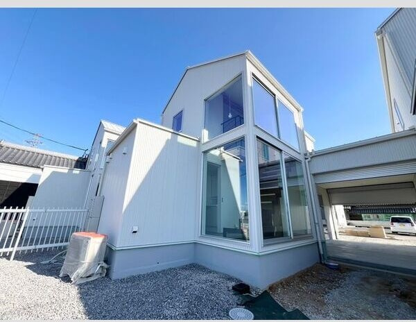 COCOON BASEの庭