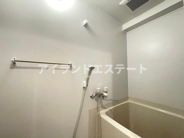 ミキハウス　オートロック　バストイレ別　バイク相談可の浴室