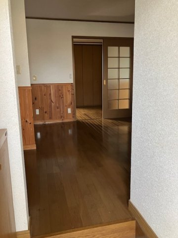 アーバンコートの居間・リビング|ゆったりとした居間です