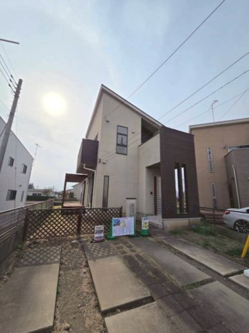 熊谷市石原中古戸建の駐車場
