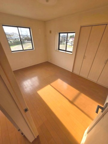 熊谷市石原中古戸建の洋室
