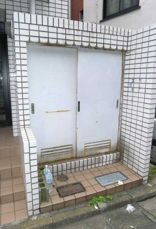 サンピア池尻　バルコニー６か所　角部屋　外観タイル貼りのその他