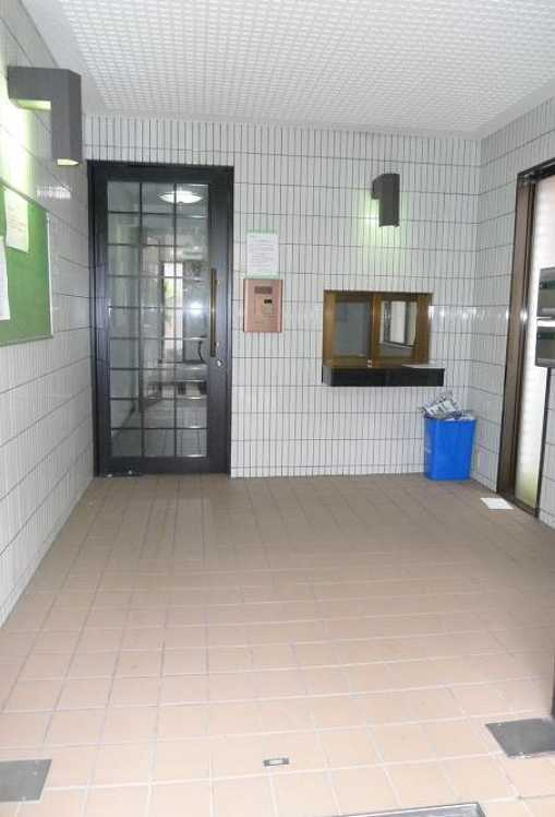 サンピア池尻　バルコニー６か所　角部屋　外観タイル貼りのセキュリティ