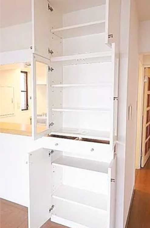 サンピア池尻　バルコニー６か所　角部屋　外観タイル貼りの収納