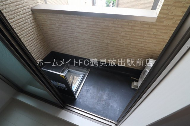 大阪市城東区永田４丁目のアパートのバルコニー