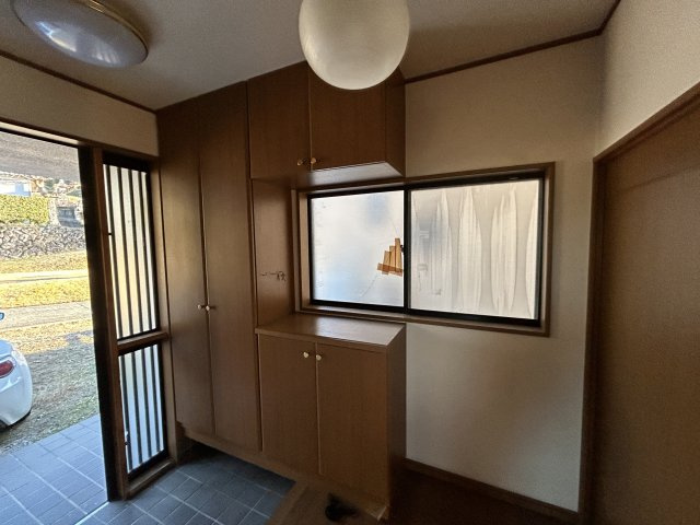 【玄関】 | 伊豆市佐野 中古住宅 XH06017 | 伊豆市佐野　玄関　