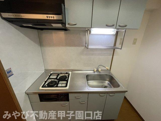 エストゥディオ甲子園口のキッチン