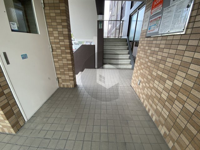 M TAKAIのロビー