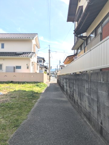 西区泉1丁目土地の周辺
