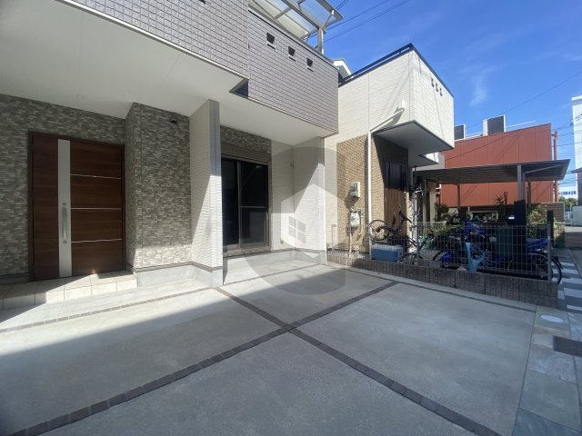 高井田本通戸建の駐車場