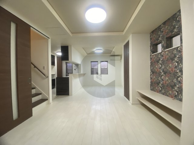 高井田本通戸建の内装