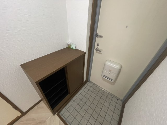 ミースモンペールの玄関