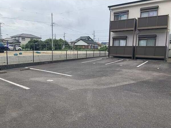 ふれあいハイツの駐車場