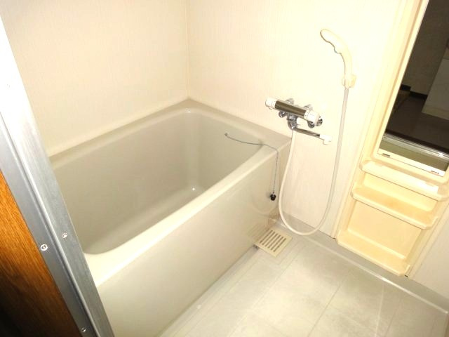 プティエシャトーの浴室