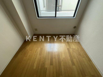 【居間・リビング】 | アーバンハイツ大岡山 | こちらの居間で趣味の時間をお楽しみください