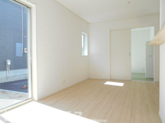 【居間・リビング】 | 郡山市昭和1丁目新築一戸建て5棟 | こちらのリビングで趣味の時間をお楽しみください