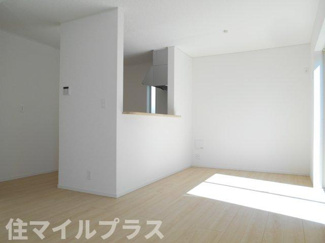 【居間・リビング】 | 郡山市昭和1丁目新築一戸建て5棟 | ゆったり過ごせる居間です