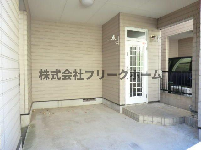 武蔵野市西久保３丁目の一戸建ての駐車場