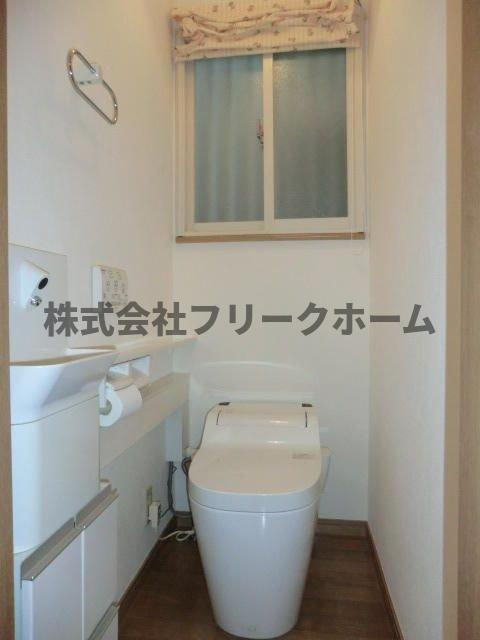 武蔵野市西久保３丁目の一戸建てのトイレ