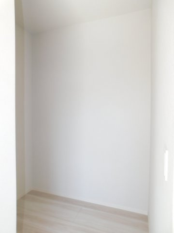 名古屋市南区元桜田町４丁目の新築一戸建の収納|◇ウォークインクローゼット◇　　家族の洋服や季節の荷物などたくさん収納できます！