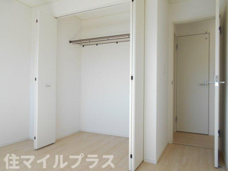 【洋室】 | 郡山市昭和1丁目新築一戸建て5棟 | 明るい洋室です