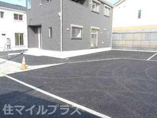 【駐車場】 | 郡山市昭和1丁目新築一戸建て5棟 | 駐車場に車を止められます
