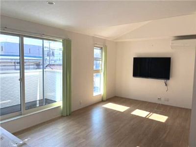 【居間・リビング】 | さいたま市南区曲本５丁目戸建