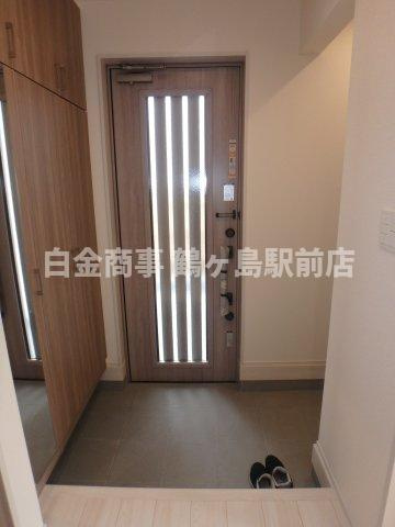 坂戸市鶴舞新築戸建の玄関