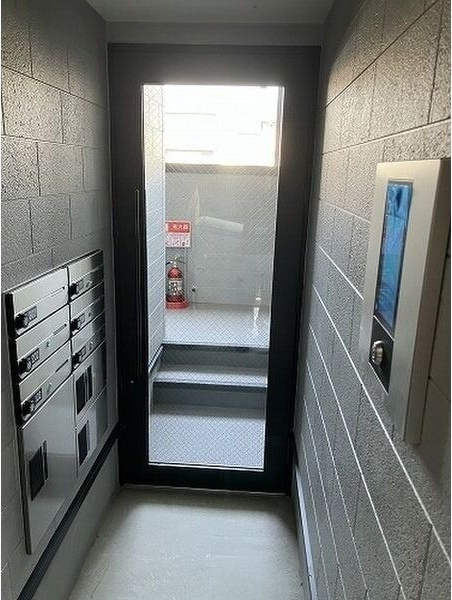 豊ハイツのエントランス