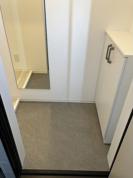 豊ハイツの玄関