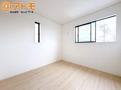 【子供部屋】 | 焼津市飯淵第1　新築戸建　全1棟 | 壁と床がシンプルな色合いだからこそ自分だけの空間を作れます♪お部屋作りのイメージは順調でしょうか♪