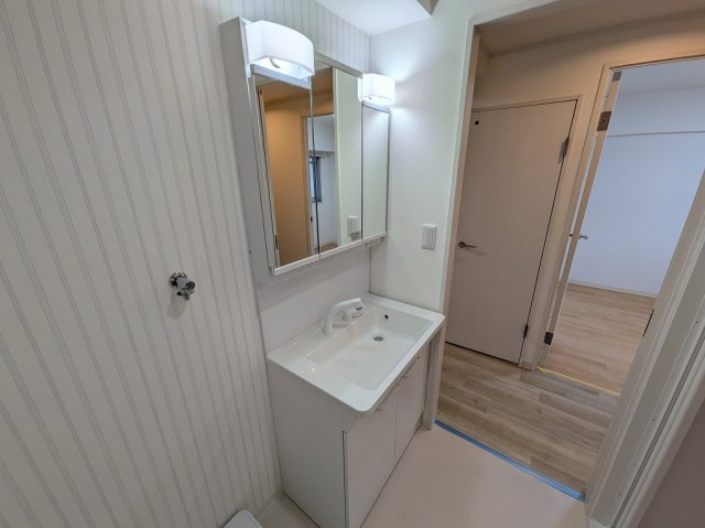 寿ゞやマンション北外山の独立洗面台|独立洗面台あり、毎朝おしゃれに忙しい女性の方におすすめです