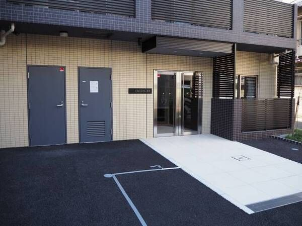クレヴィスタ浅草のエントランス