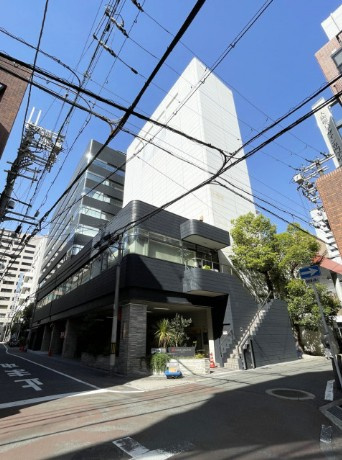 LUCID SQUARE UMEDAの外観