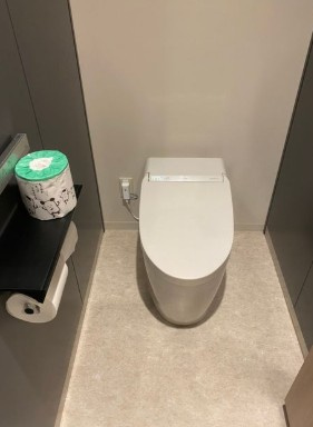 LUCID SQUARE UMEDAのトイレ