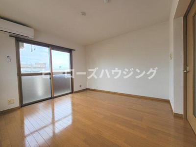 【内装】 | フローレス