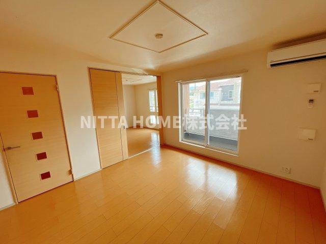 ＨｉＲｏの寝室|こちらの洋室は６．９帖です☆