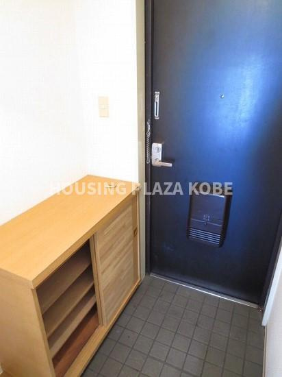 ハピネス東須磨の玄関