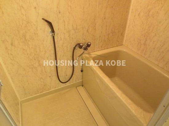 ハピネス東須磨の浴室