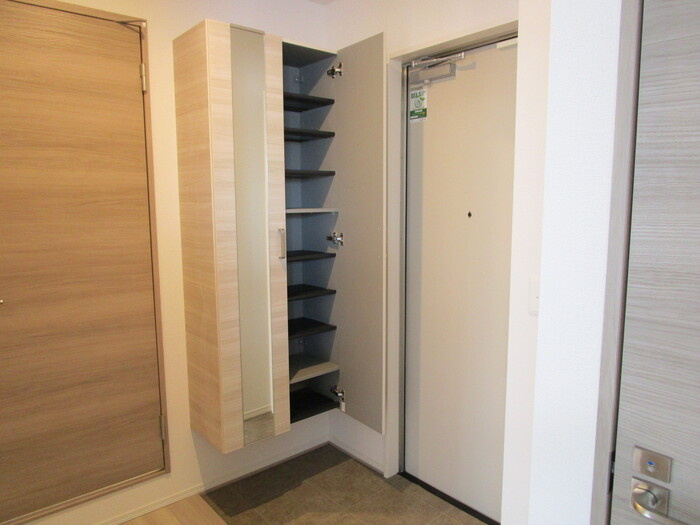 メゾン フレールの玄関