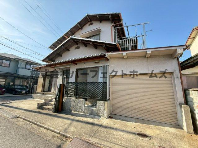 氷室台1丁目戸建　賃貸のエントランス|落ち着いたエントランスです